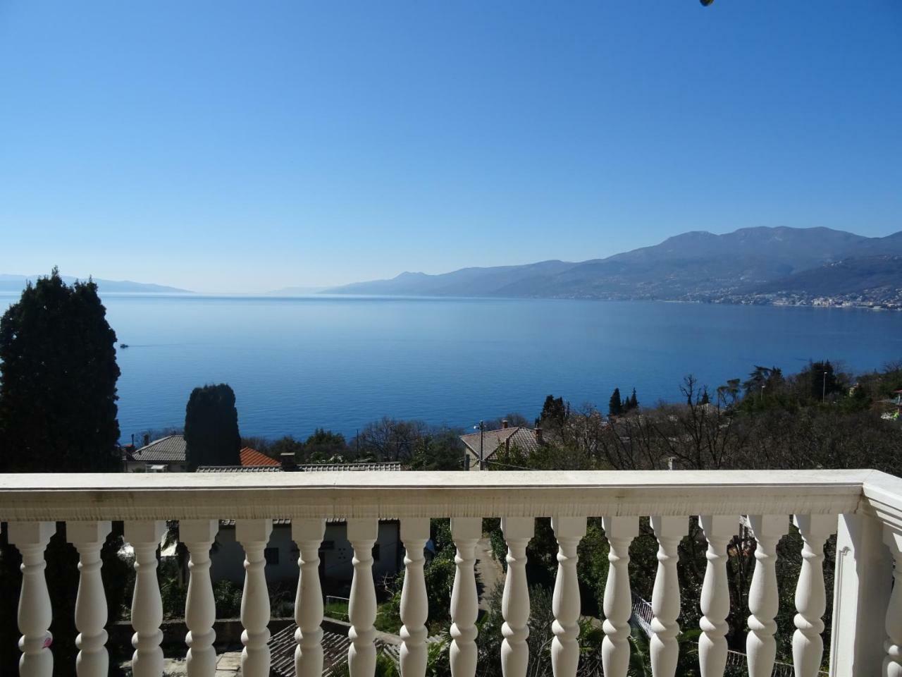 Apartman Lamia S Pogledom Na More Rijeka Dış mekan fotoğraf